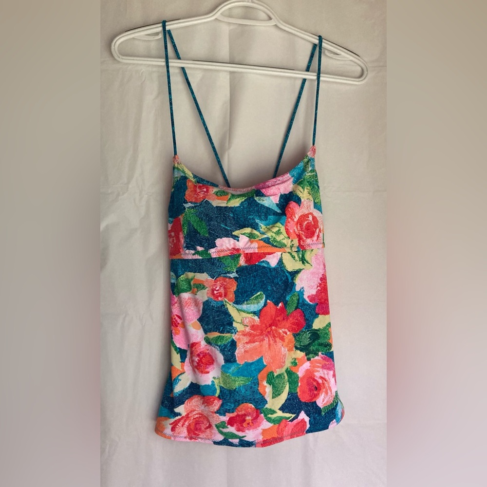 NWT Vera Bradley swim top